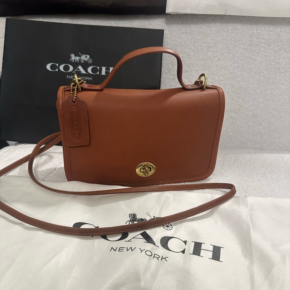 Coach brown small crossbody 2way bag🇺🇸